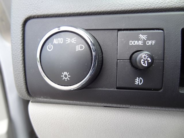 Thumbnail: 2014 Chevrolet Suburban - 21