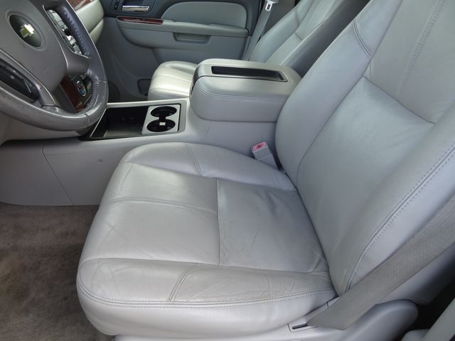 Thumbnail: 2014 Chevrolet Suburban - 9