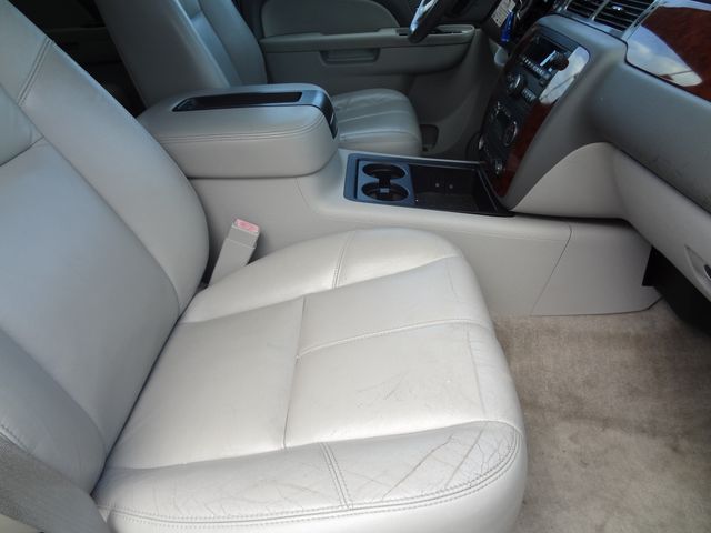 Thumbnail: 2014 Chevrolet Suburban - 19
