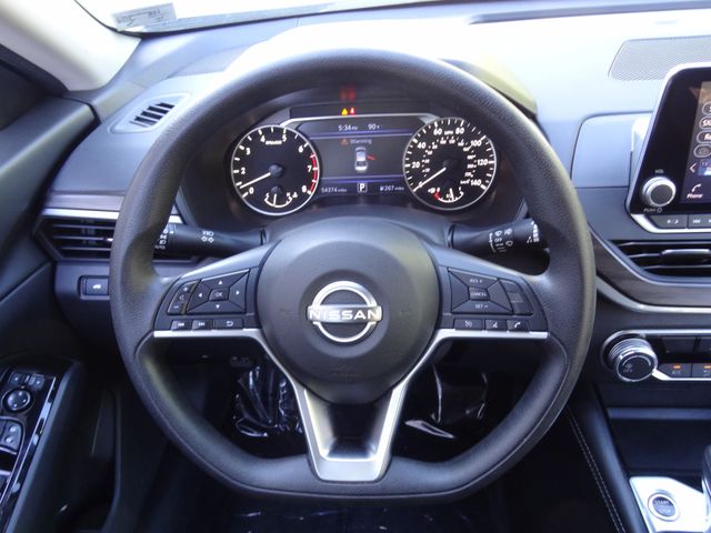 Thumbnail: 2023 Nissan Altima - 9