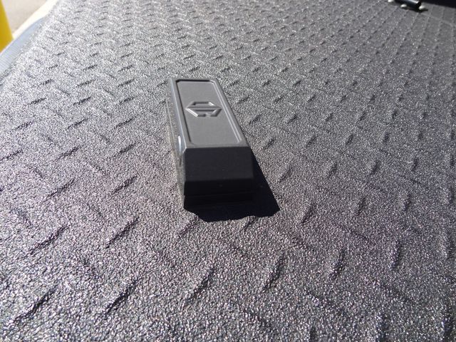 Thumbnail: 2023 Nissan Frontier - 17