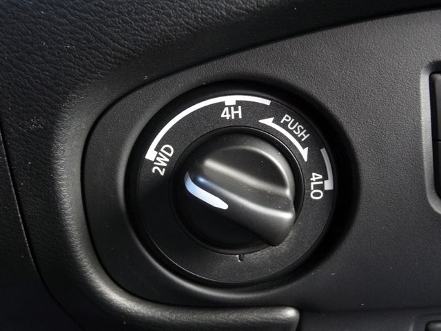 Thumbnail: 2023 Nissan Frontier - 28