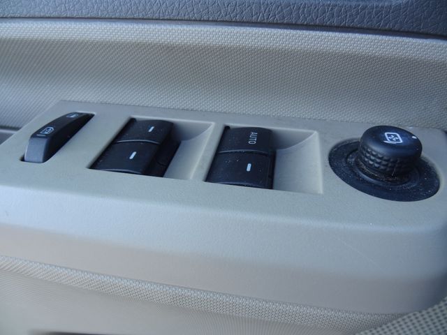 Thumbnail: 2010 Ford Edge - 15