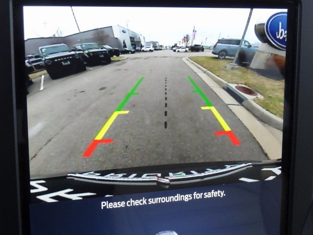 Thumbnail: 2022 Ford Edge - 29