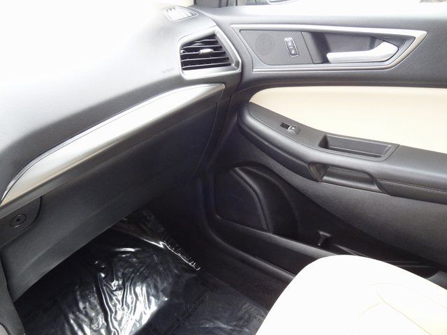 Thumbnail: 2022 Ford Edge - 32