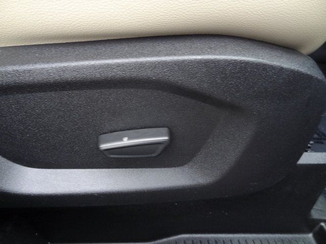 Thumbnail: 2022 Ford Edge - 21