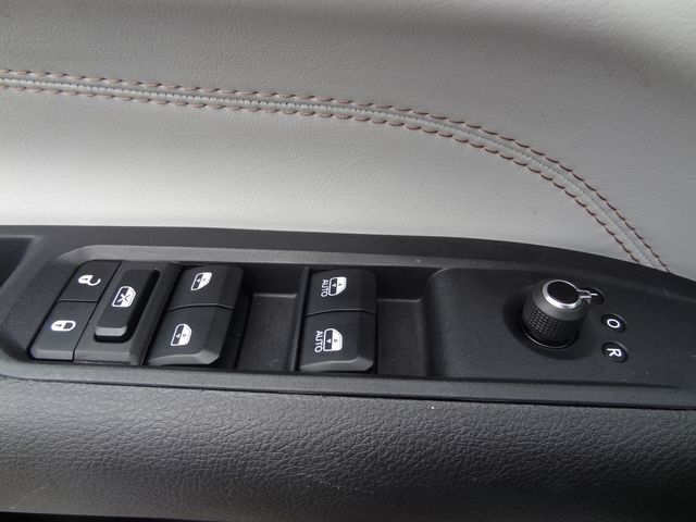 Thumbnail: 2025 Jeep Compass - 20