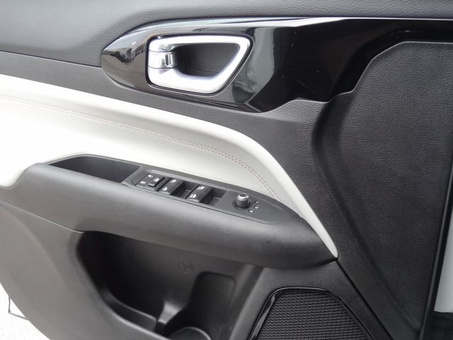 Thumbnail: 2025 Jeep Compass - 21