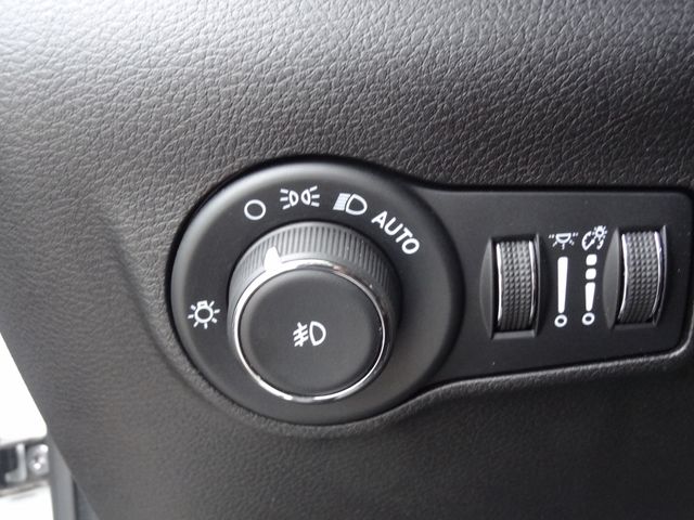 Thumbnail: 2025 Jeep Compass - 22