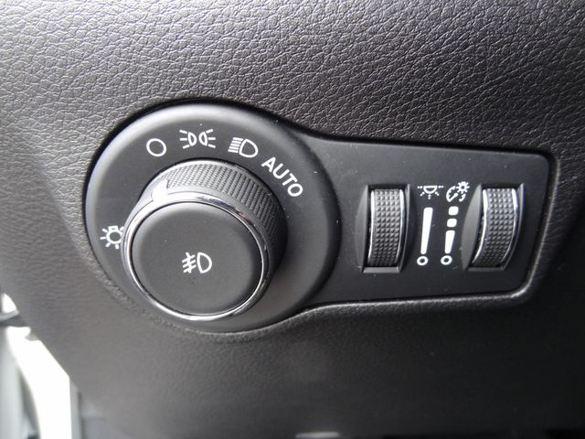 Thumbnail: 2025 Jeep Compass - 21