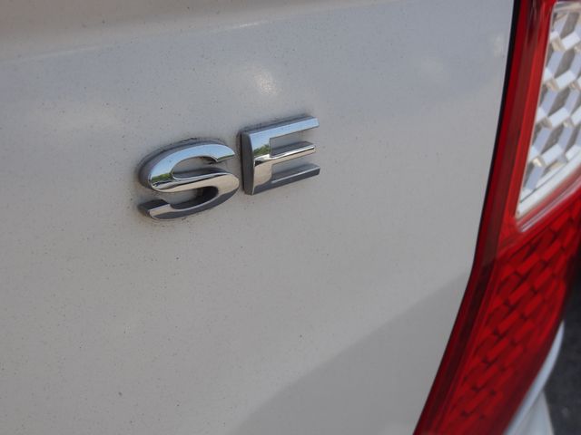 Thumbnail: 2010 Ford Fusion - 11