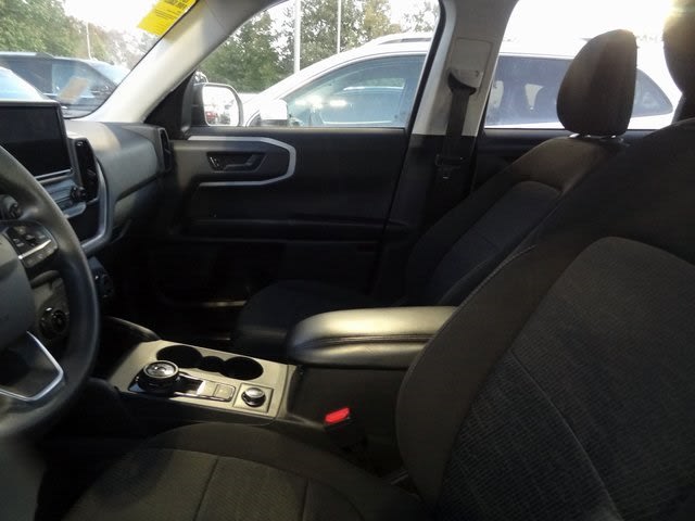 Thumbnail: 2022 Ford Bronco Sport - 5