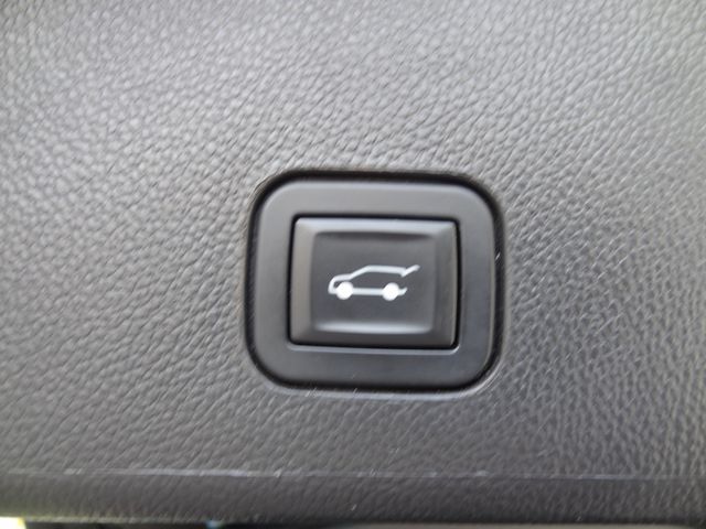 Thumbnail: 2016 Cadillac SRX - 20