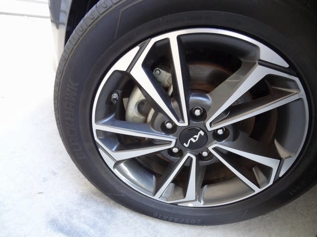 Thumbnail: 2023 Kia Forte - 5