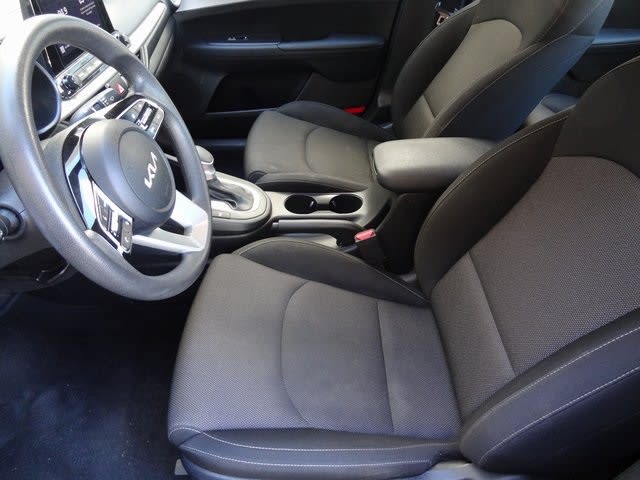 Thumbnail: 2023 Kia Forte - 8