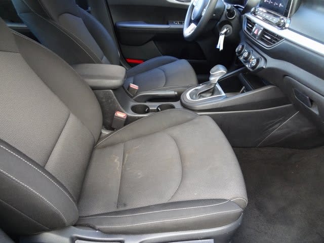 Thumbnail: 2023 Kia Forte - 17