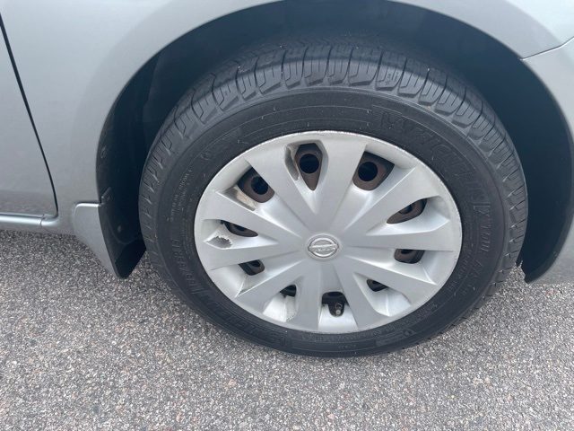 2013 Nissan Versa S Plus 26