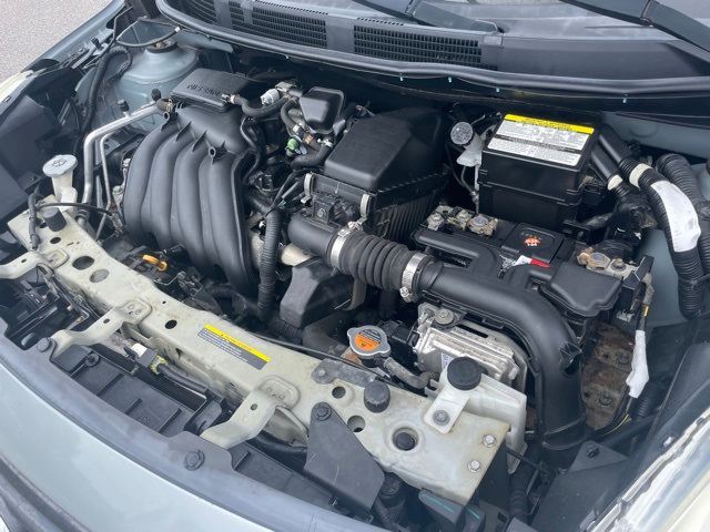 2013 Nissan Versa S Plus 8