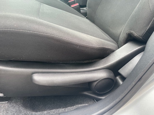 2013 Nissan Versa S Plus 19