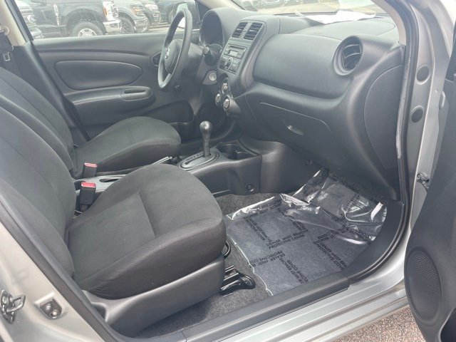 2013 Nissan Versa S Plus 11