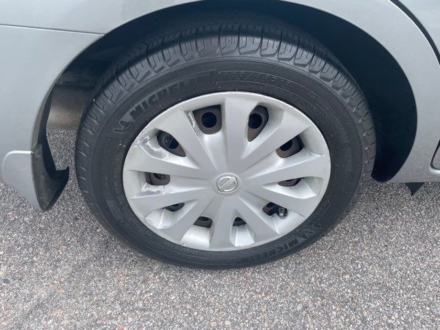 2013 Nissan Versa S Plus 25