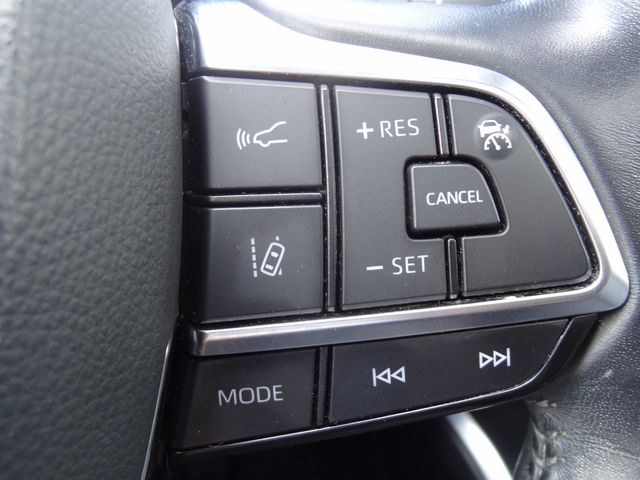 Thumbnail: 2021 Toyota Highlander - 30