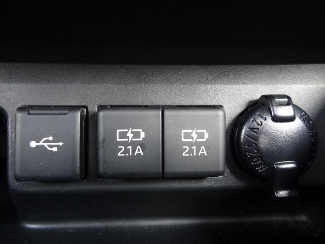 Thumbnail: 2021 Toyota Highlander - 39