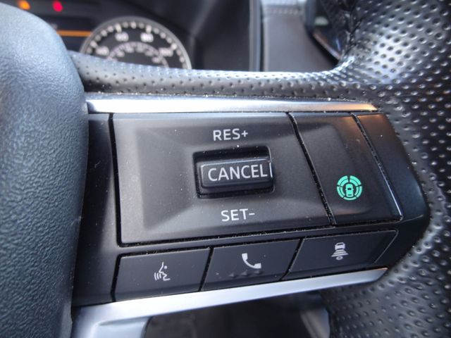 Thumbnail: 2024 Mitsubishi Outlander - 24