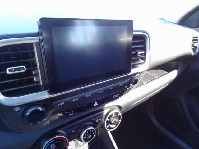 Thumbnail: 2021 Hyundai Venue - 10