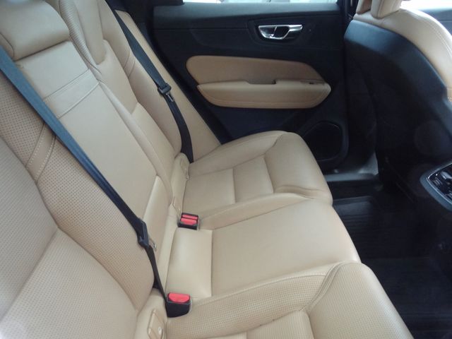 Thumbnail: 2019 Volvo XC60 - 12
