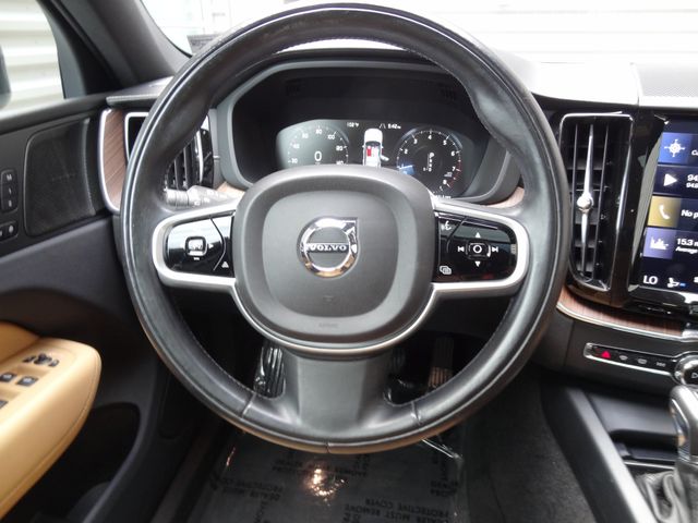Thumbnail: 2019 Volvo XC60 - 9