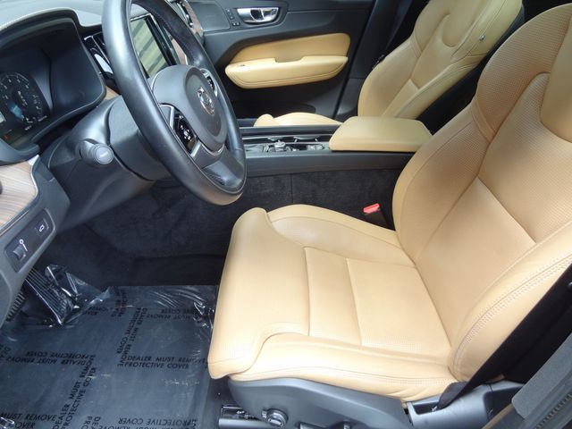 Thumbnail: 2019 Volvo XC60 - 10