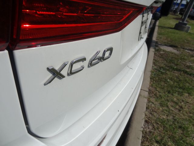 Thumbnail: 2022 Volvo XC60 - 5
