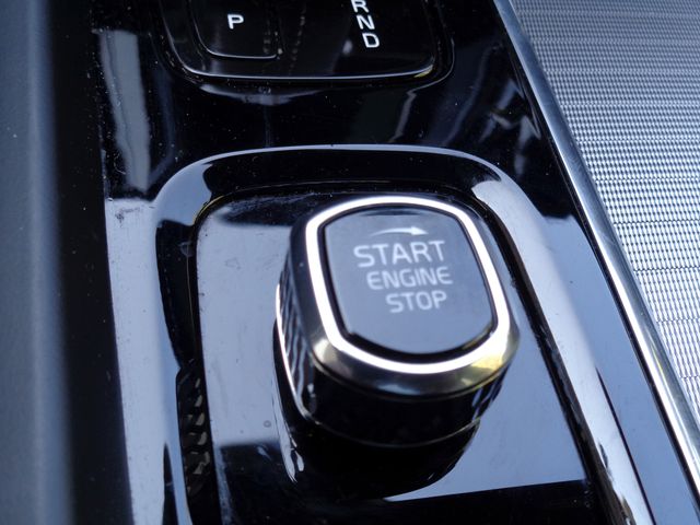 Thumbnail: 2022 Volvo XC60 - 28