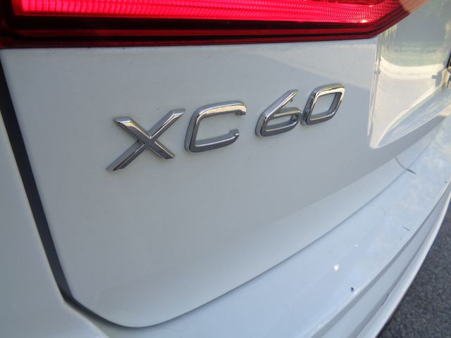 Thumbnail: 2022 Volvo XC60 - 5