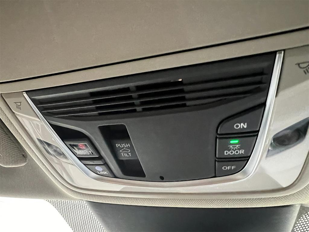 Thumbnail: 2025 Acura TLX - 21