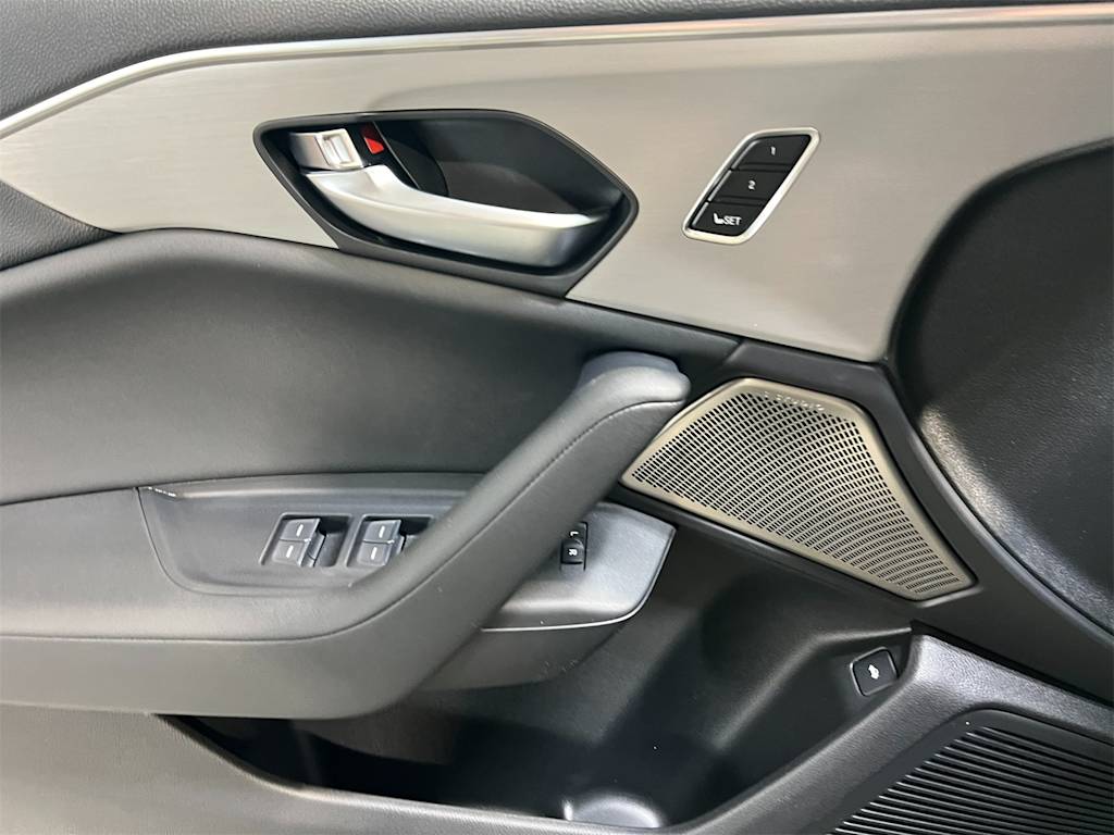 Thumbnail: 2025 Acura TLX - 21