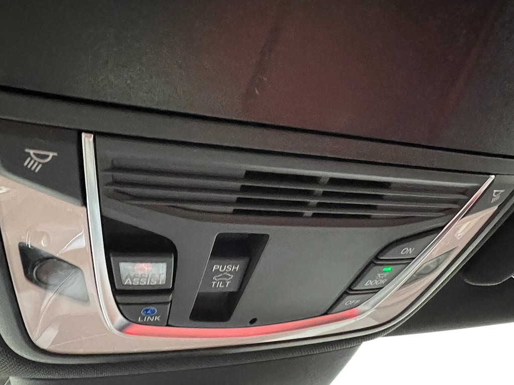 Thumbnail: 2025 Acura TLX - 25