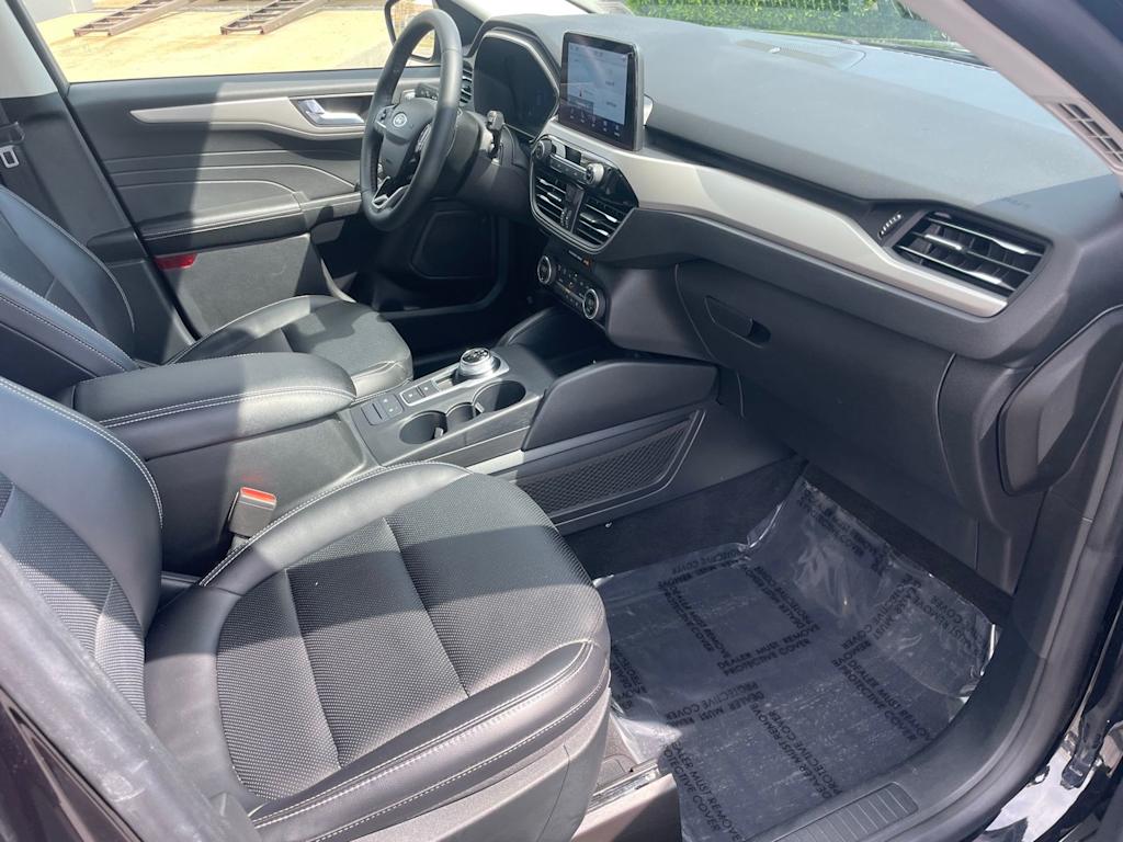 Thumbnail: 2021 Ford Escape - 11