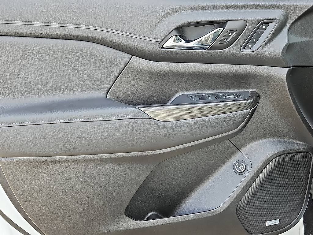 Thumbnail: 2023 GMC Acadia - 20