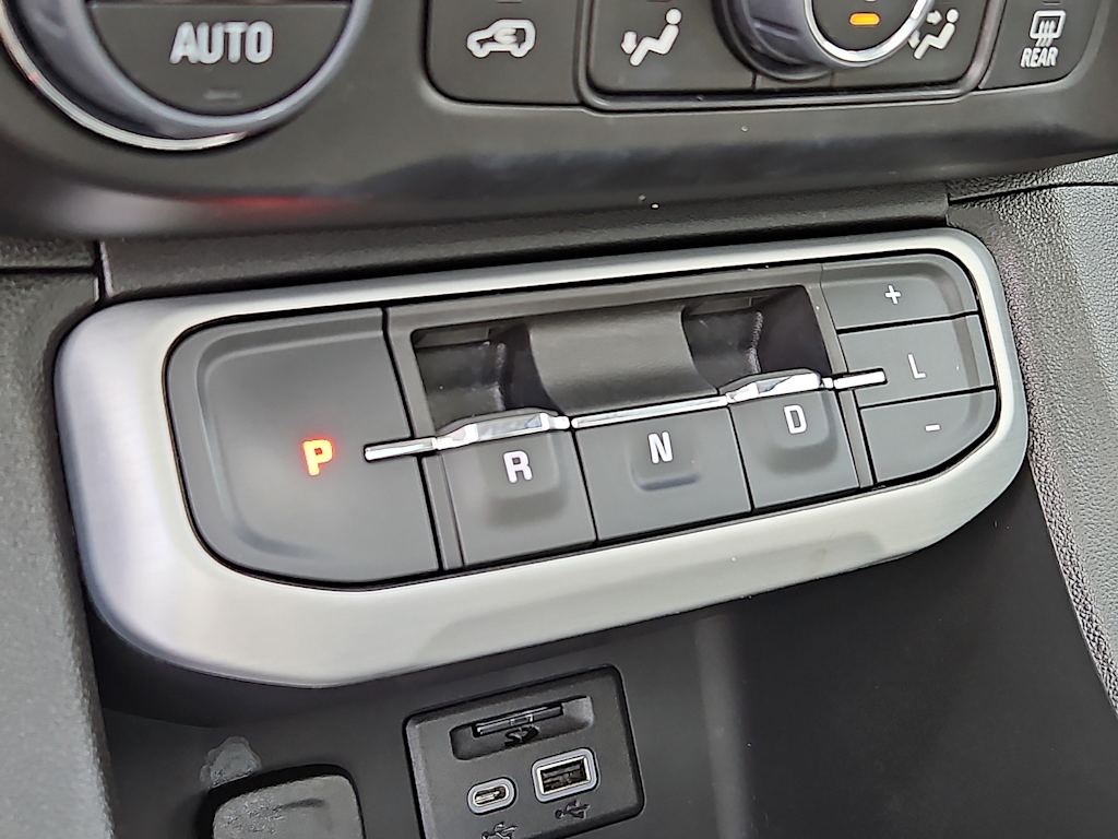 Thumbnail: 2023 GMC Acadia - 22