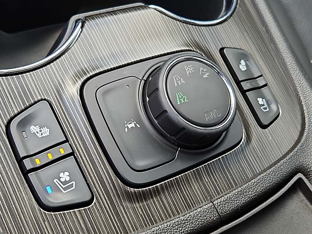 Thumbnail: 2023 GMC Acadia - 32