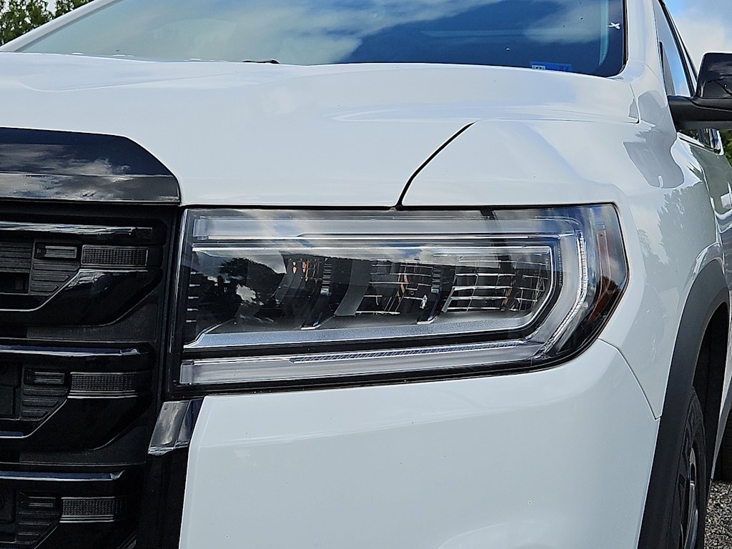 Thumbnail: 2023 GMC Acadia - 18
