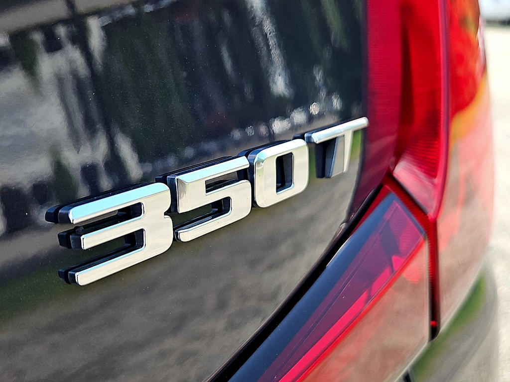 Thumbnail: 2025 Cadillac XT4 - 30