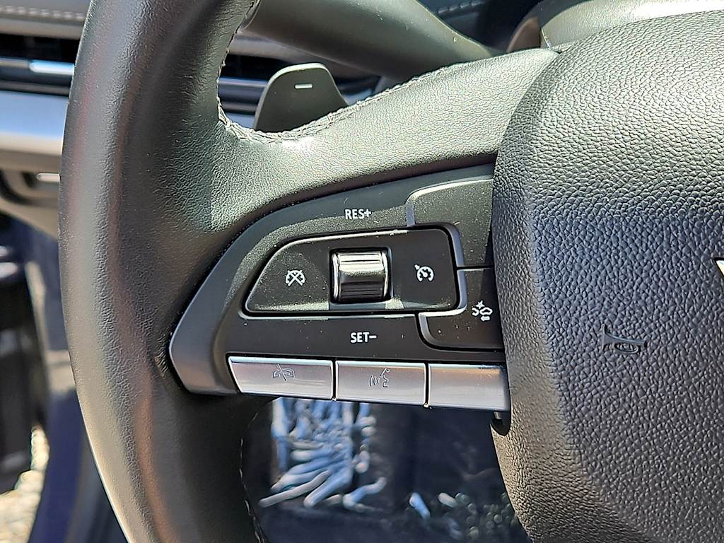 Thumbnail: 2025 Cadillac XT4 - 25