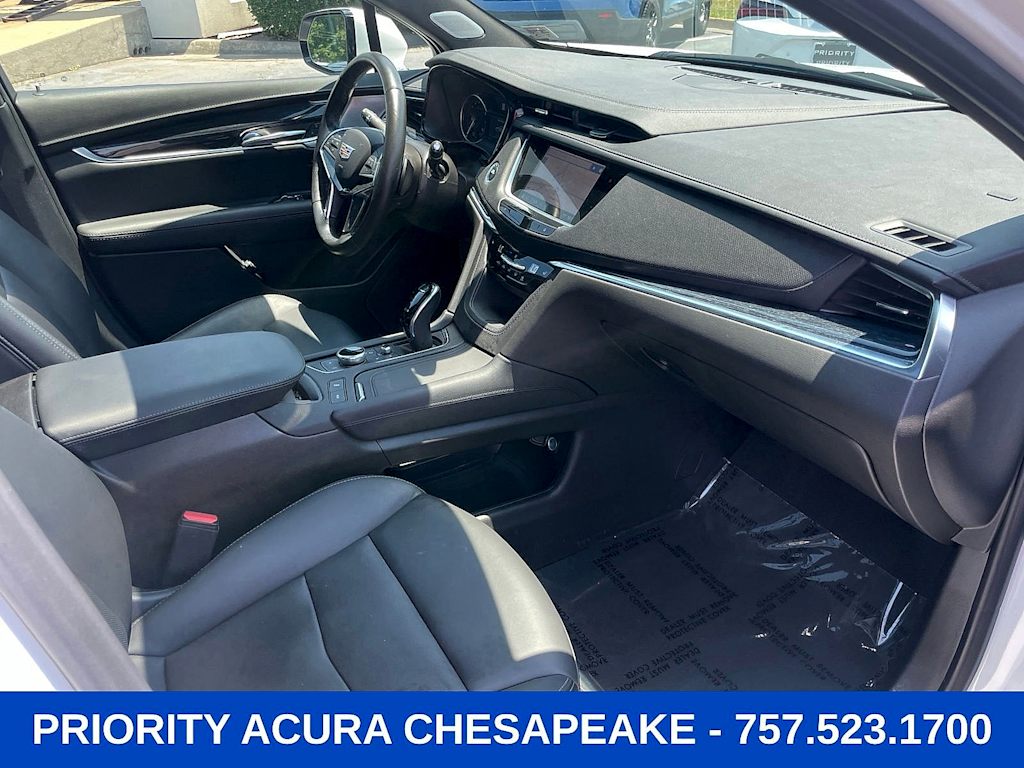 Thumbnail: 2024 Cadillac XT5 - 9