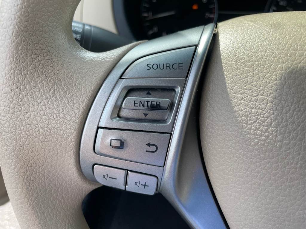 Thumbnail: 2015 Nissan Altima - 21
