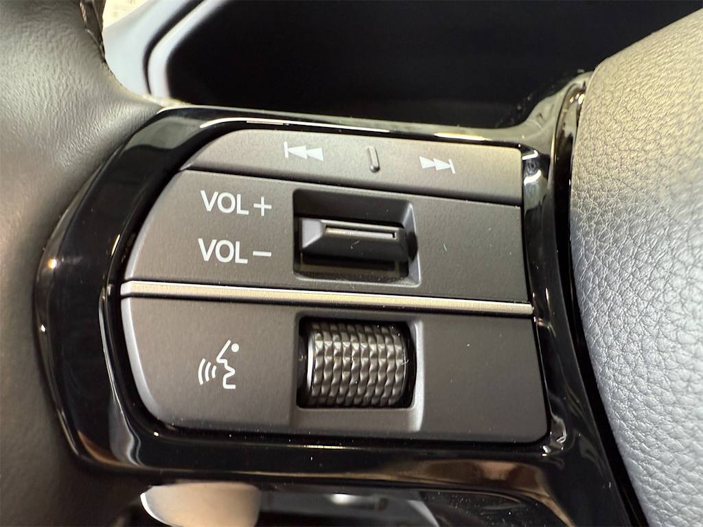 Thumbnail: 2025 Acura ADX - 25