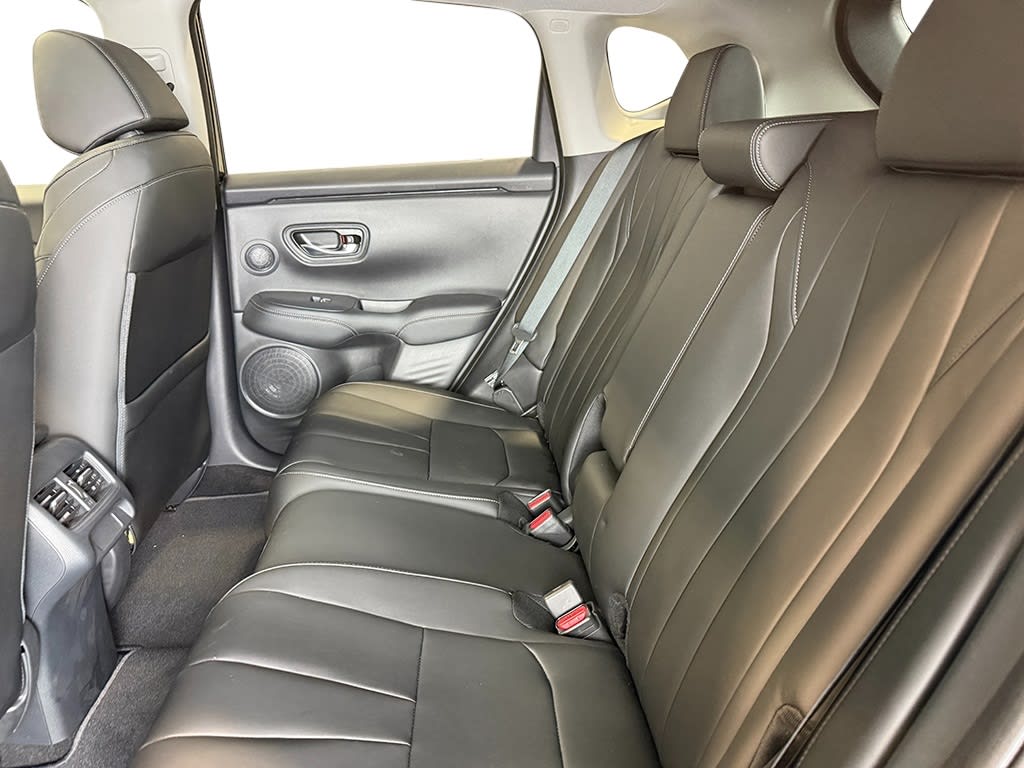 Thumbnail: 2025 Acura ADX - 13