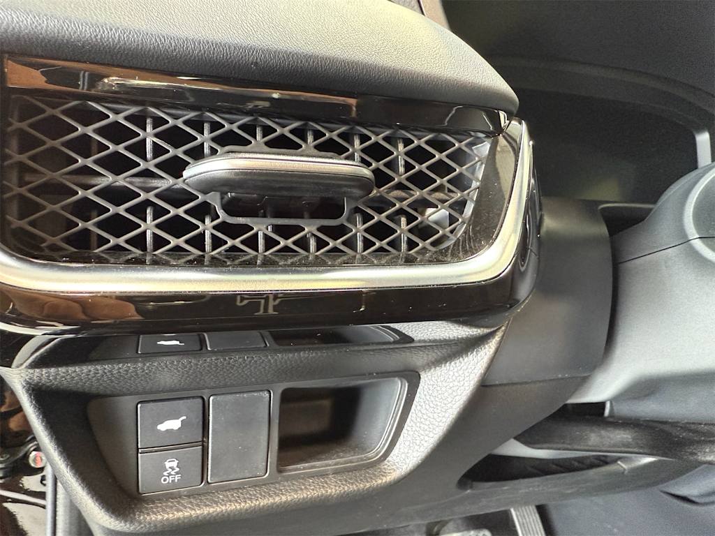 Thumbnail: 2025 Acura ADX - 28